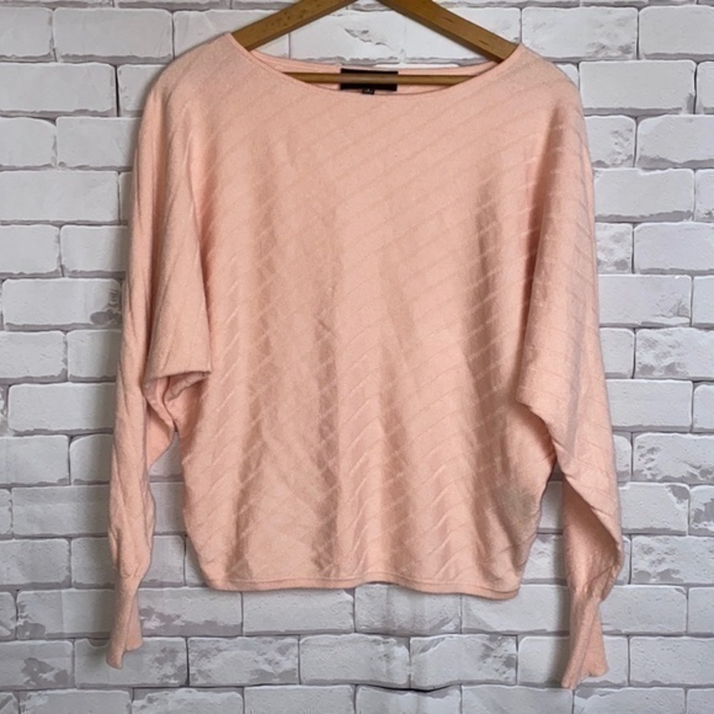 Premise peach bat wing dolman sleeve lightweight cropped style sweater top SMALL
